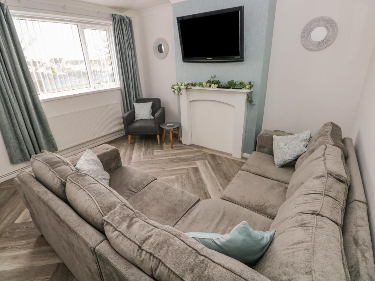 Cwtch Ar Y Mor Villa Burry Port Bagian luar foto